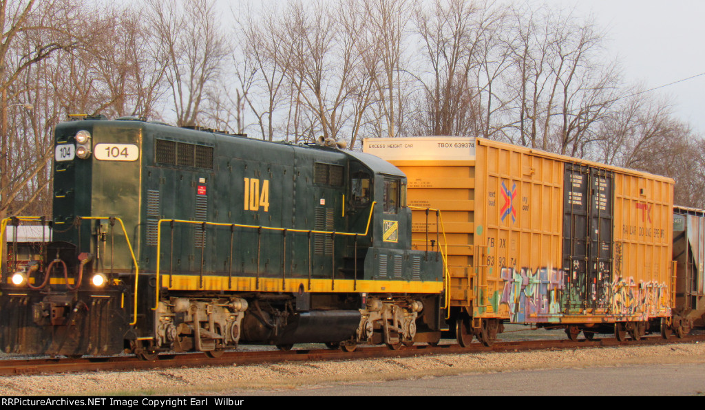 Ohio South Central Railroad (OSCR) 104